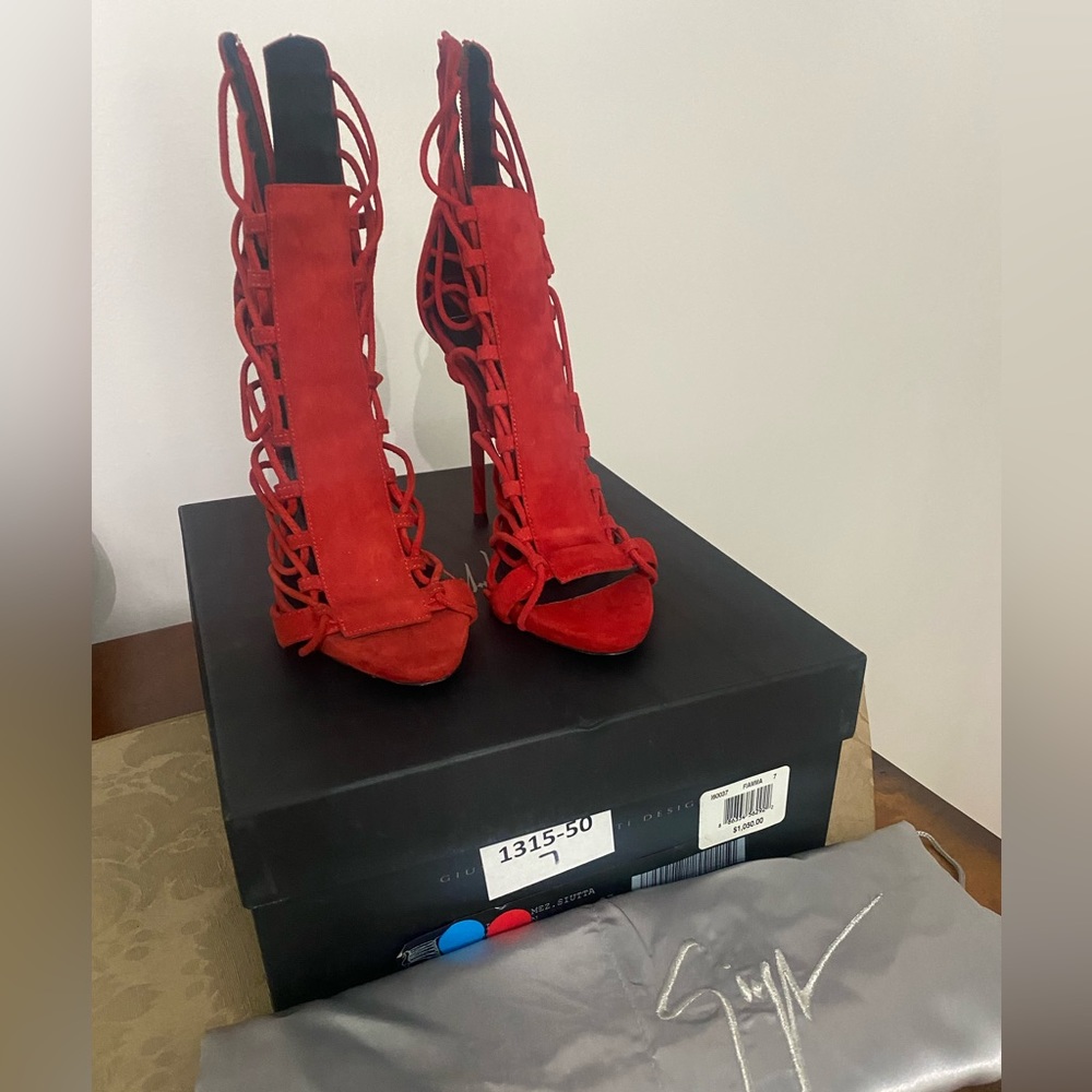 Guiseppi zannoti red strappy heel